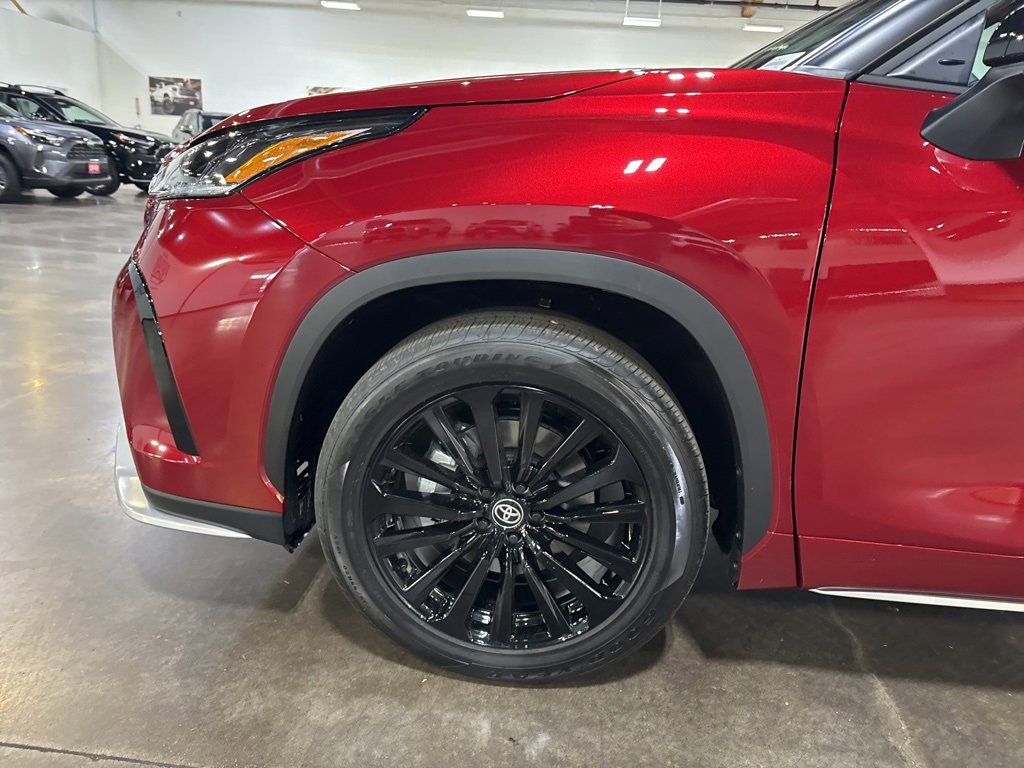 New 2026 Toyota Highlander XSE image 12