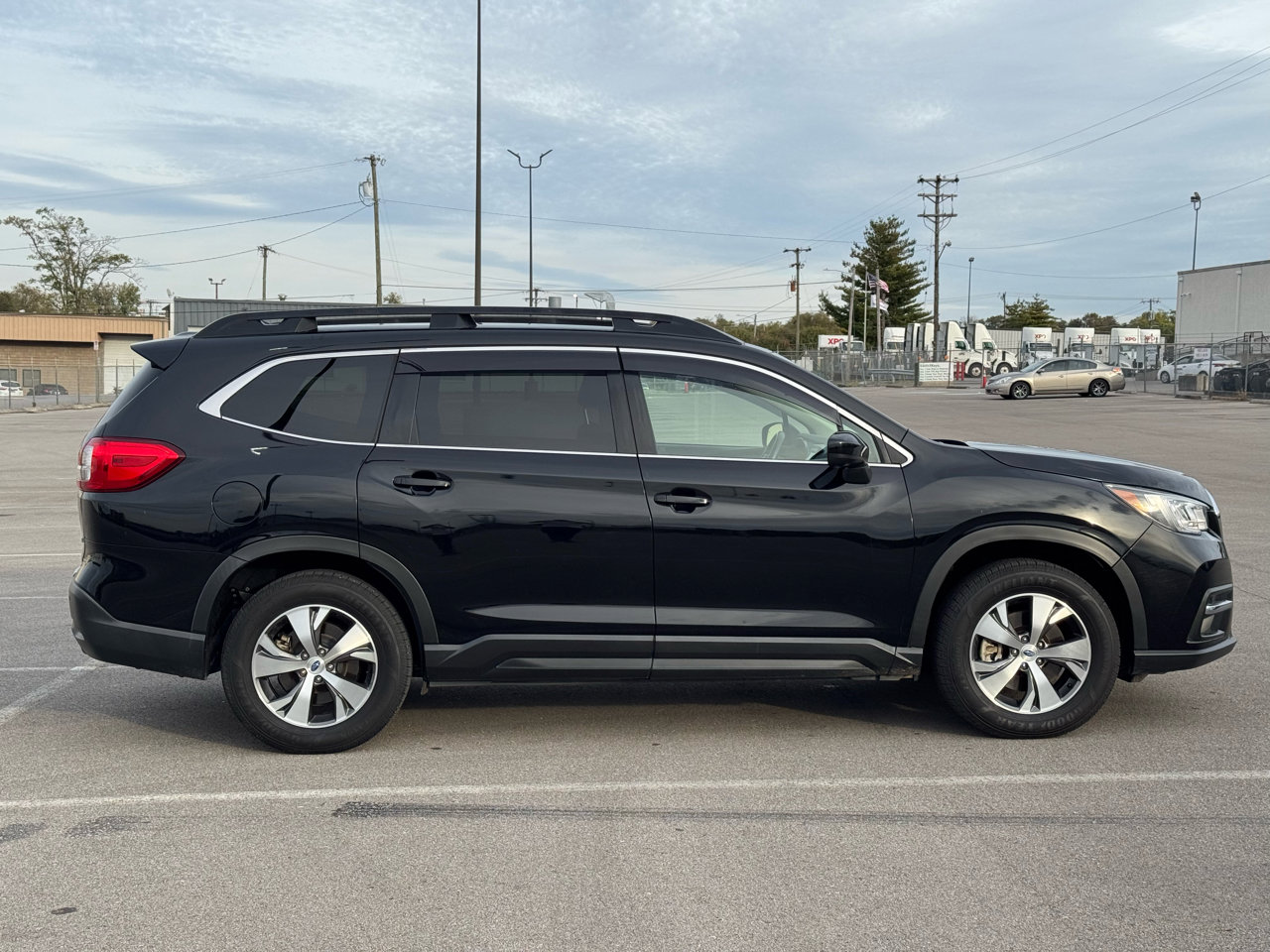 Used 2019 Subaru Ascent Premium w/ Popular Package #3 image 8