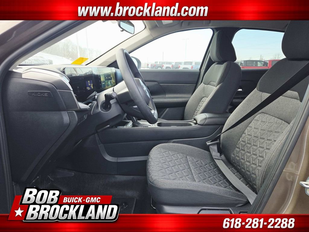 Used 2025 Nissan Kicks SV w/ Charging Package image 11