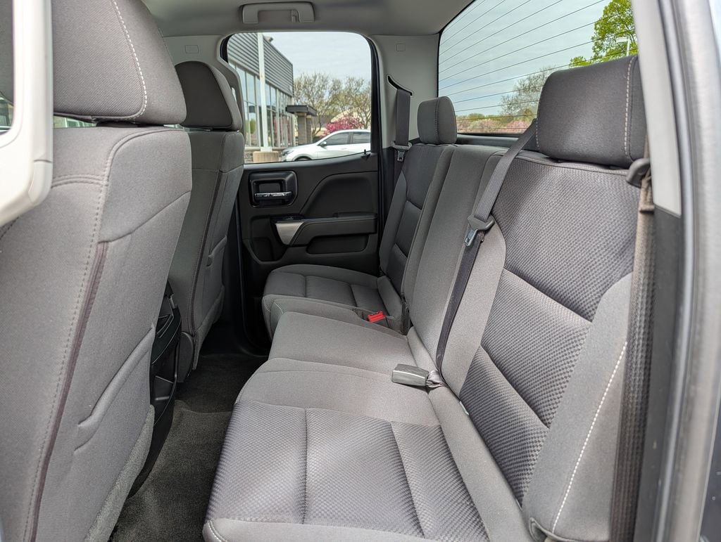Used 2018 Chevrolet Silverado 1500 LT w/ All Star Edition AWD/4WD image 28