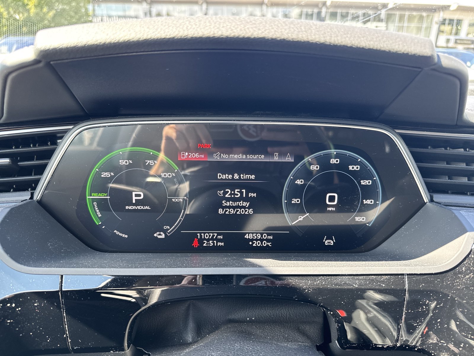 Used 2024 Audi Q8 e-tron Prestige AWD/4WD image 18