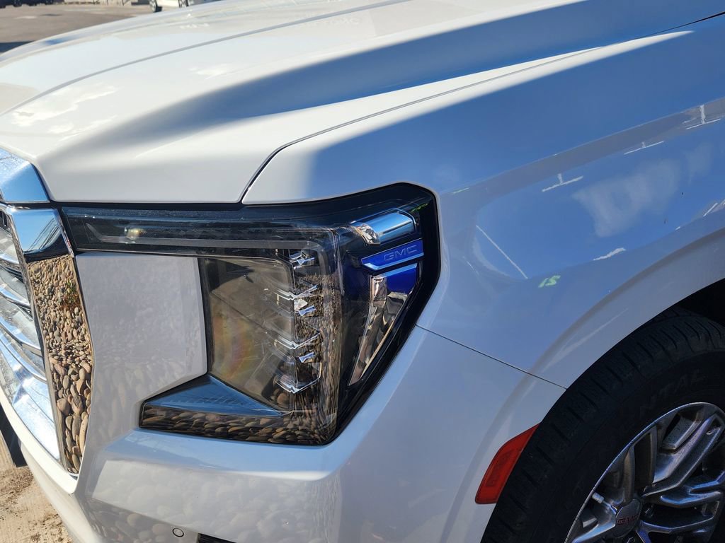 Used 2021 GMC Yukon XL SLT image 24
