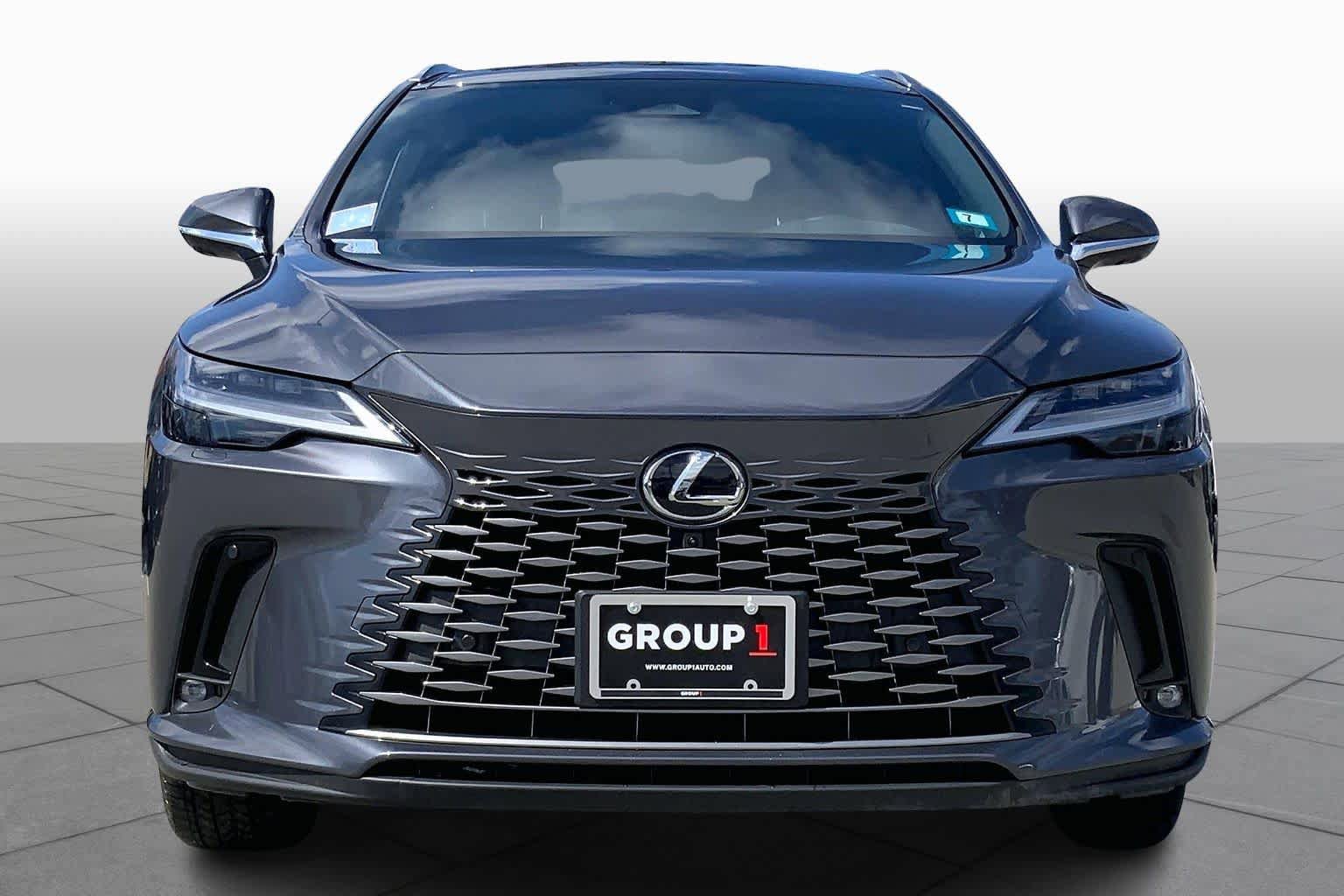 Used 2025 Lexus RX 450h Luxury w/ Convenience Package image 3