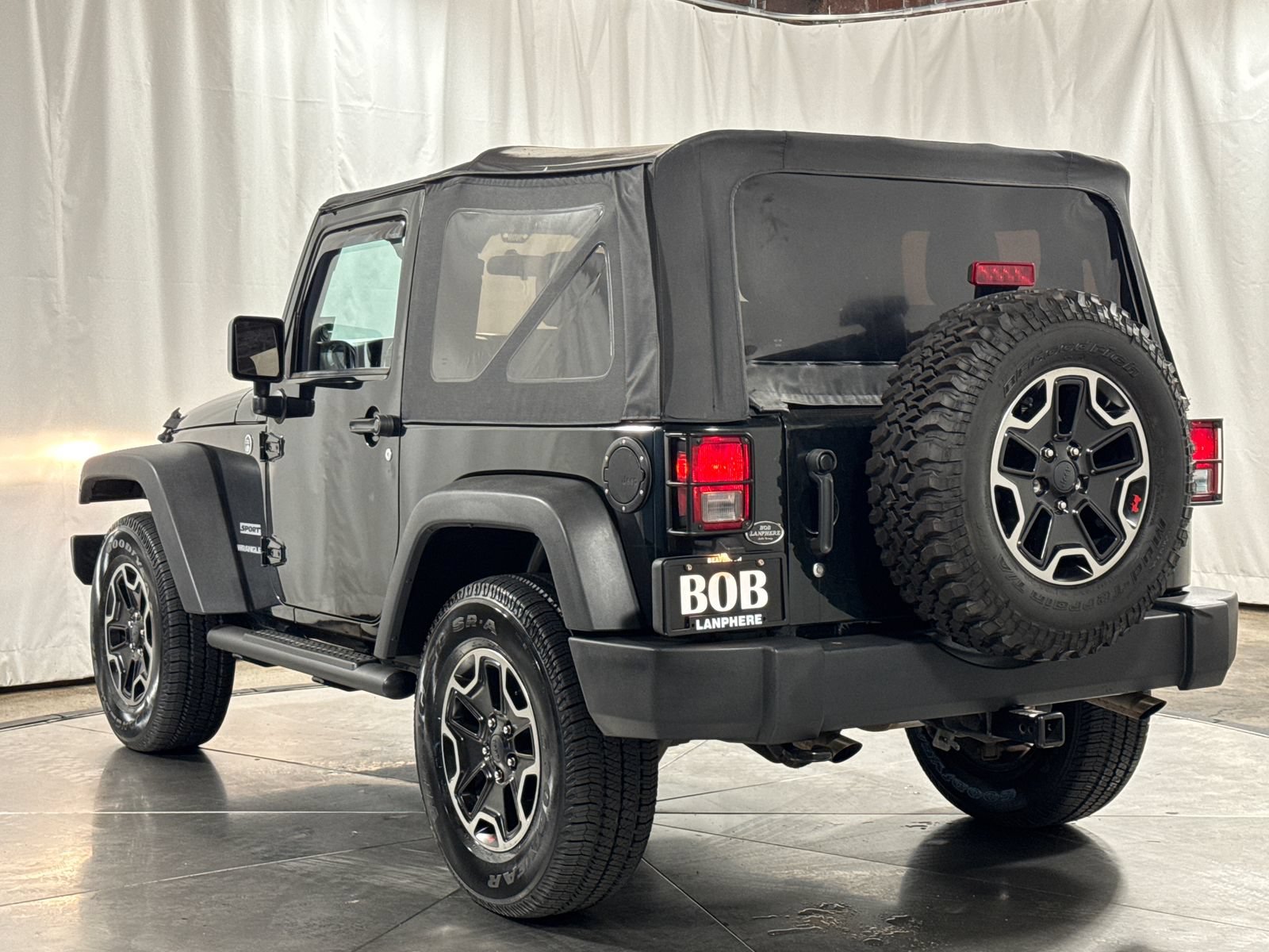Used 2012 Jeep Wrangler Sport AWD/4WD image 9