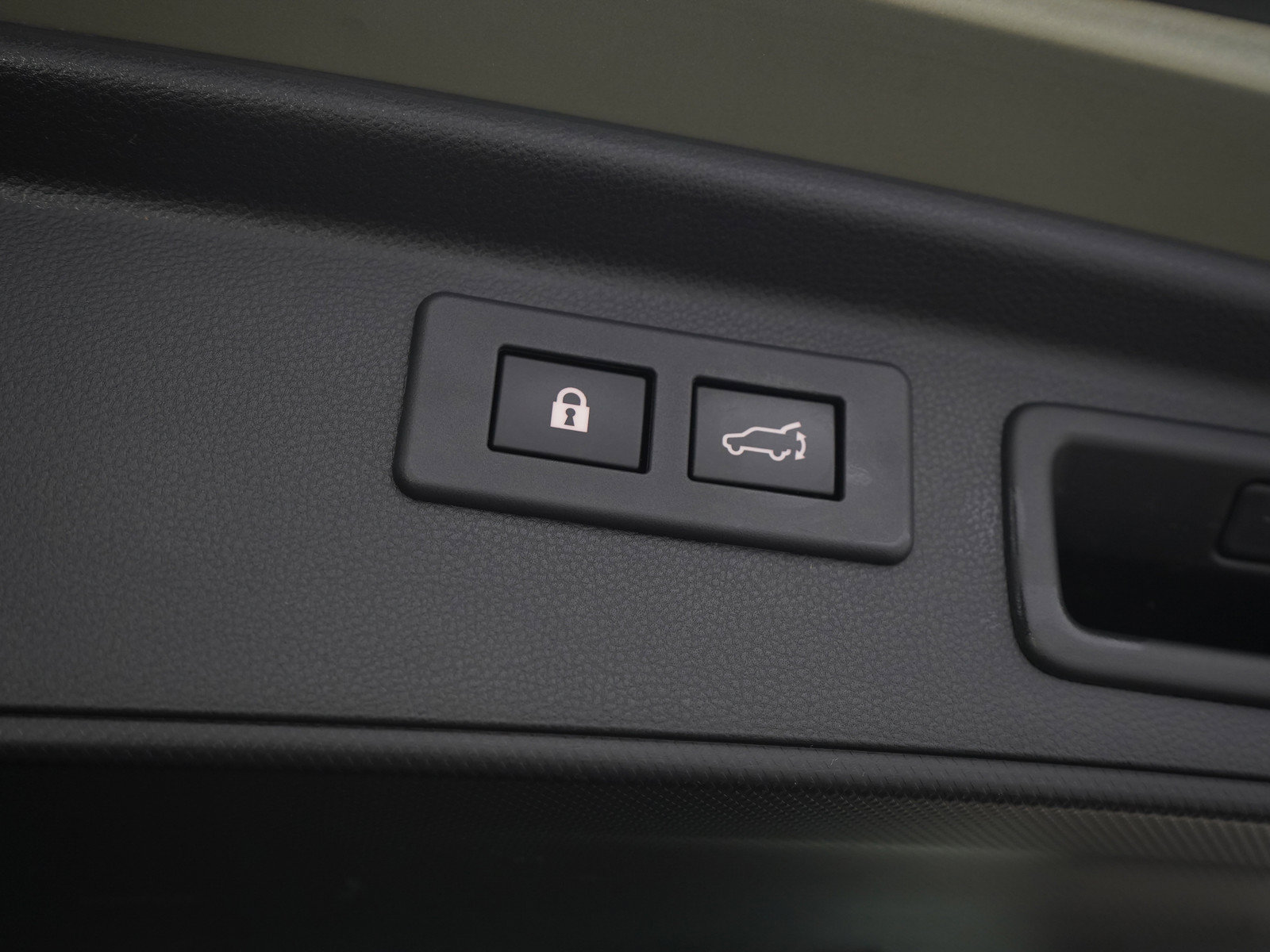 Used 2020 Subaru Forester Limited w/ Popular Package #3 AWD/4WD image 11