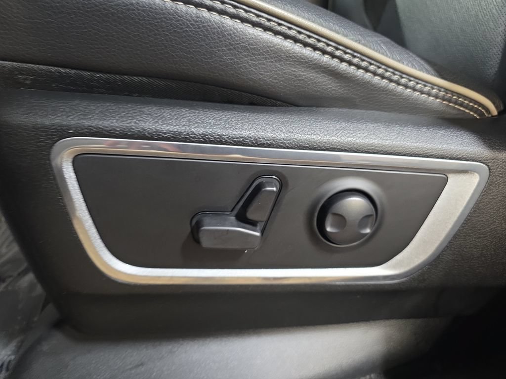 Used 2023 RAM 1500 Laramie AWD/4WD image 28