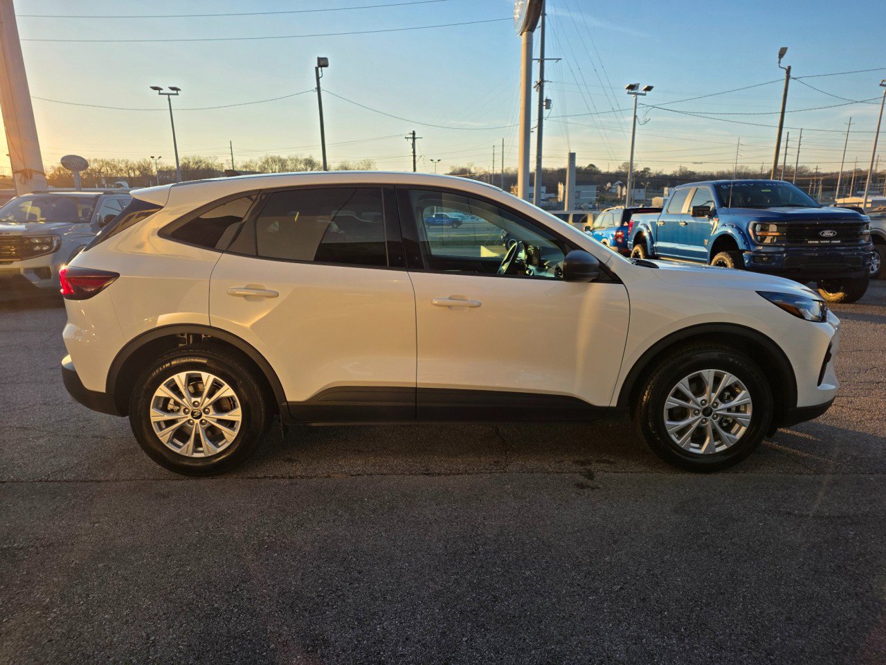 Used 2025 Ford Escape Active image 7