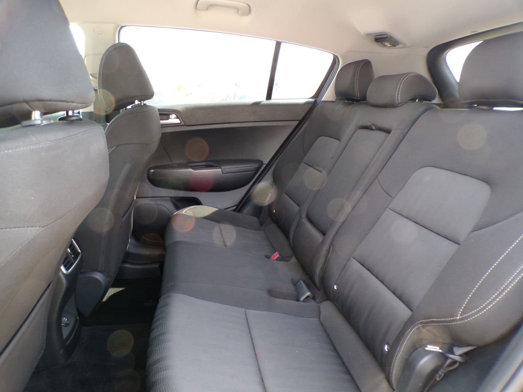 Used 2017 Kia Sportage LX FWD image 19