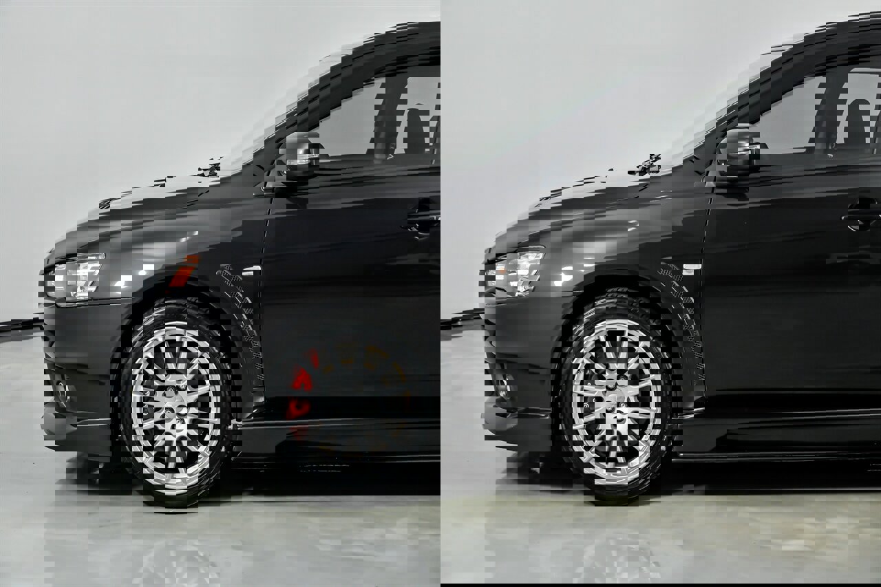 Used 2015 Mitsubishi Lancer Evolution GSR image 7