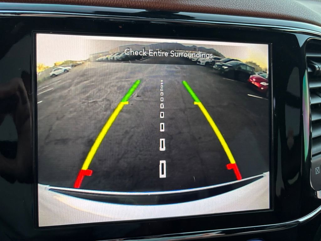 Used 2020 Jeep Grand Cherokee Overland image 12