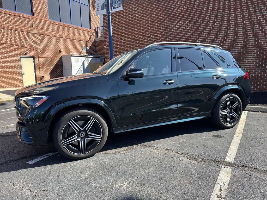 Certified 2024 Mercedes-Benz GLE 580 4MATIC image 2