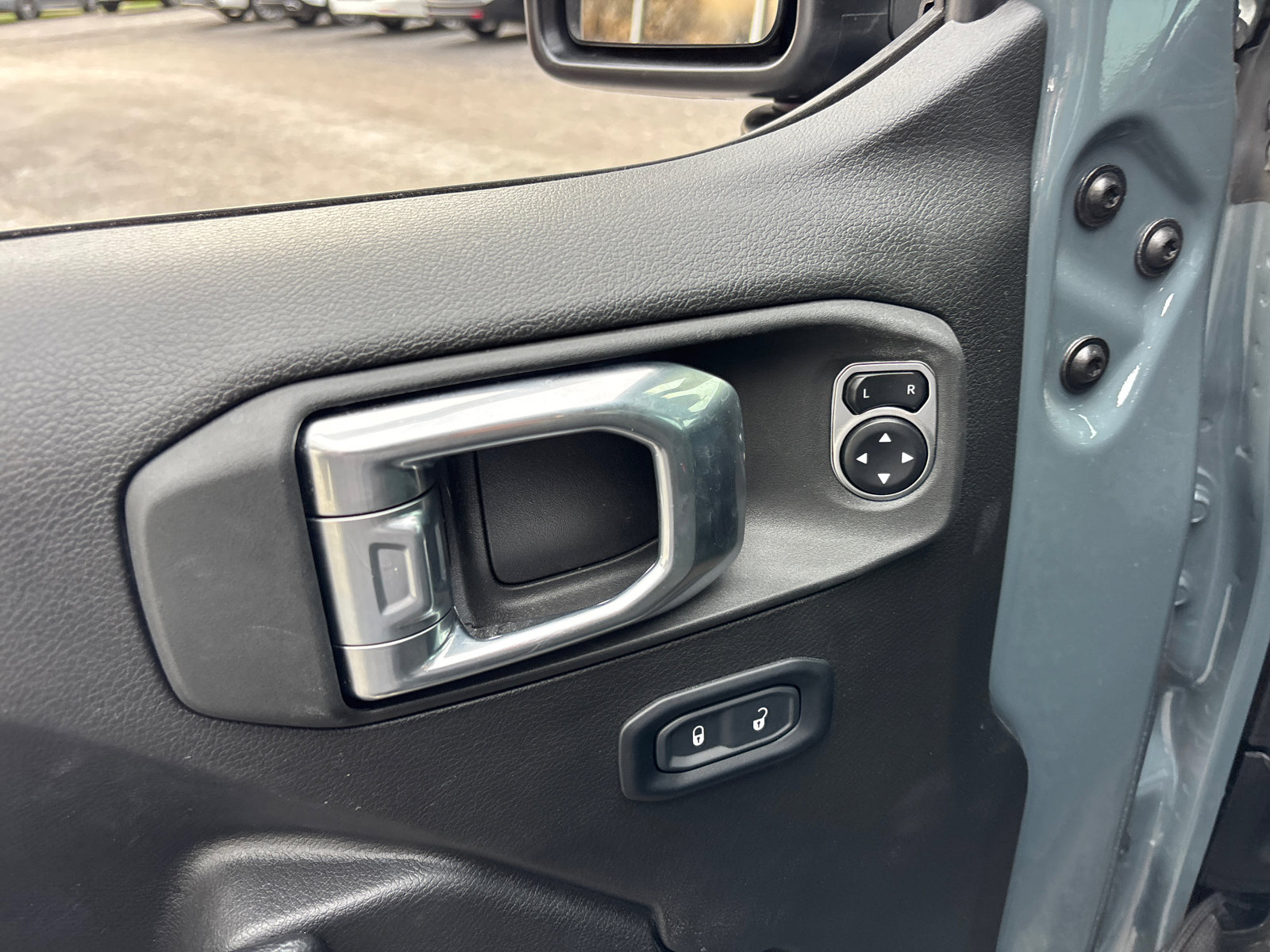 Used 2024 Jeep Wrangler Willys image 12