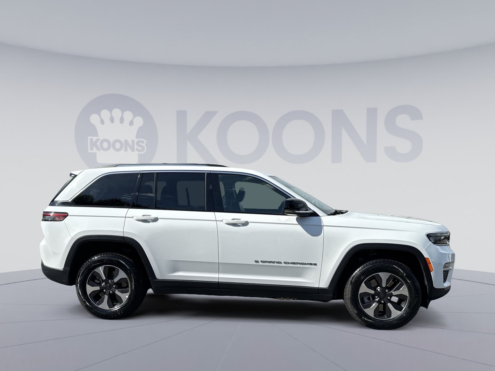 Used 2024 Jeep Grand Cherokee Limited 4xe AWD/4WD image 8