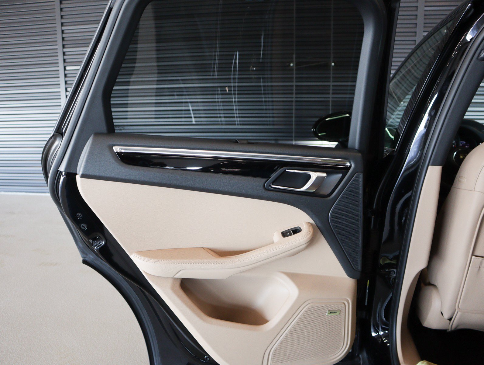 Certified 2026 Porsche Macan S AWD/4WD image 25
