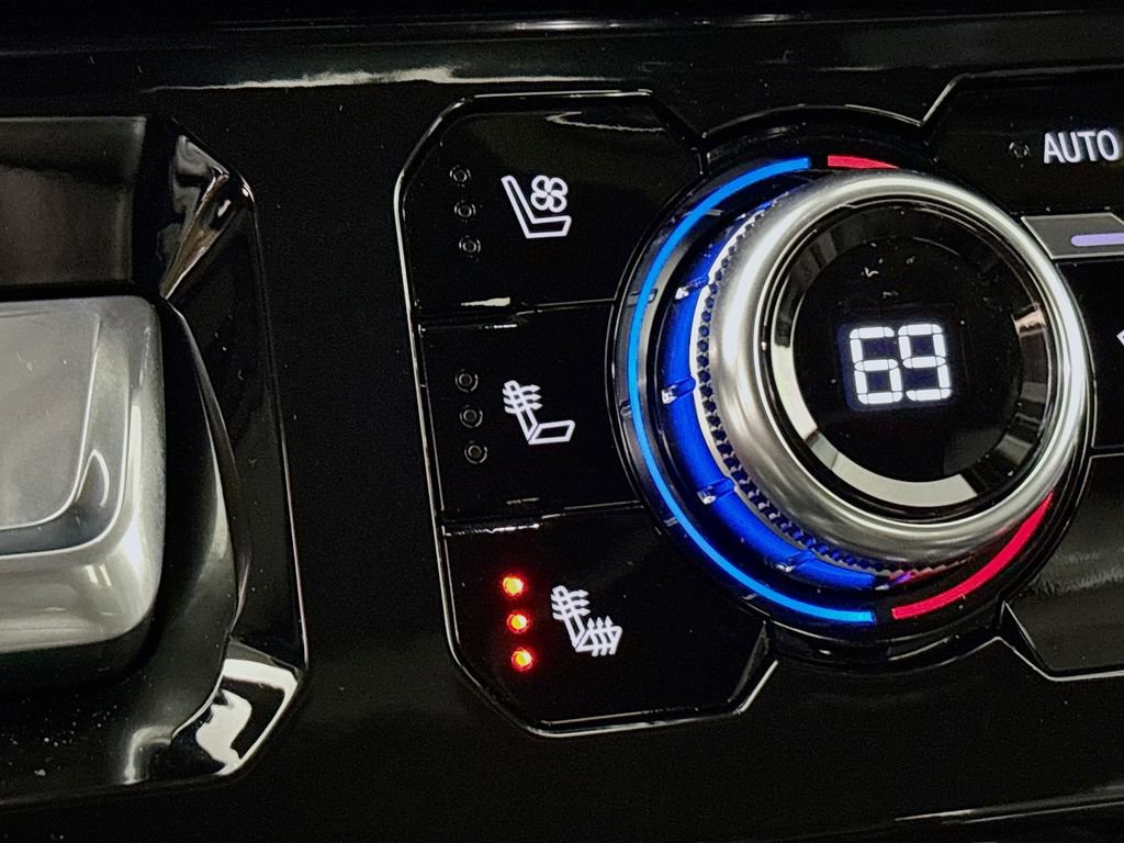 New 2026 GMC Sierra 3500 Denali w/ Denali Reserve Package image 20