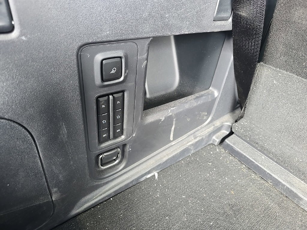 Used 2025 Ford Expedition Platinum w/ Platinum Ultimate Package image 6