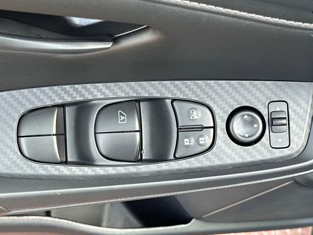 Used 2025 Nissan Sentra S image 12