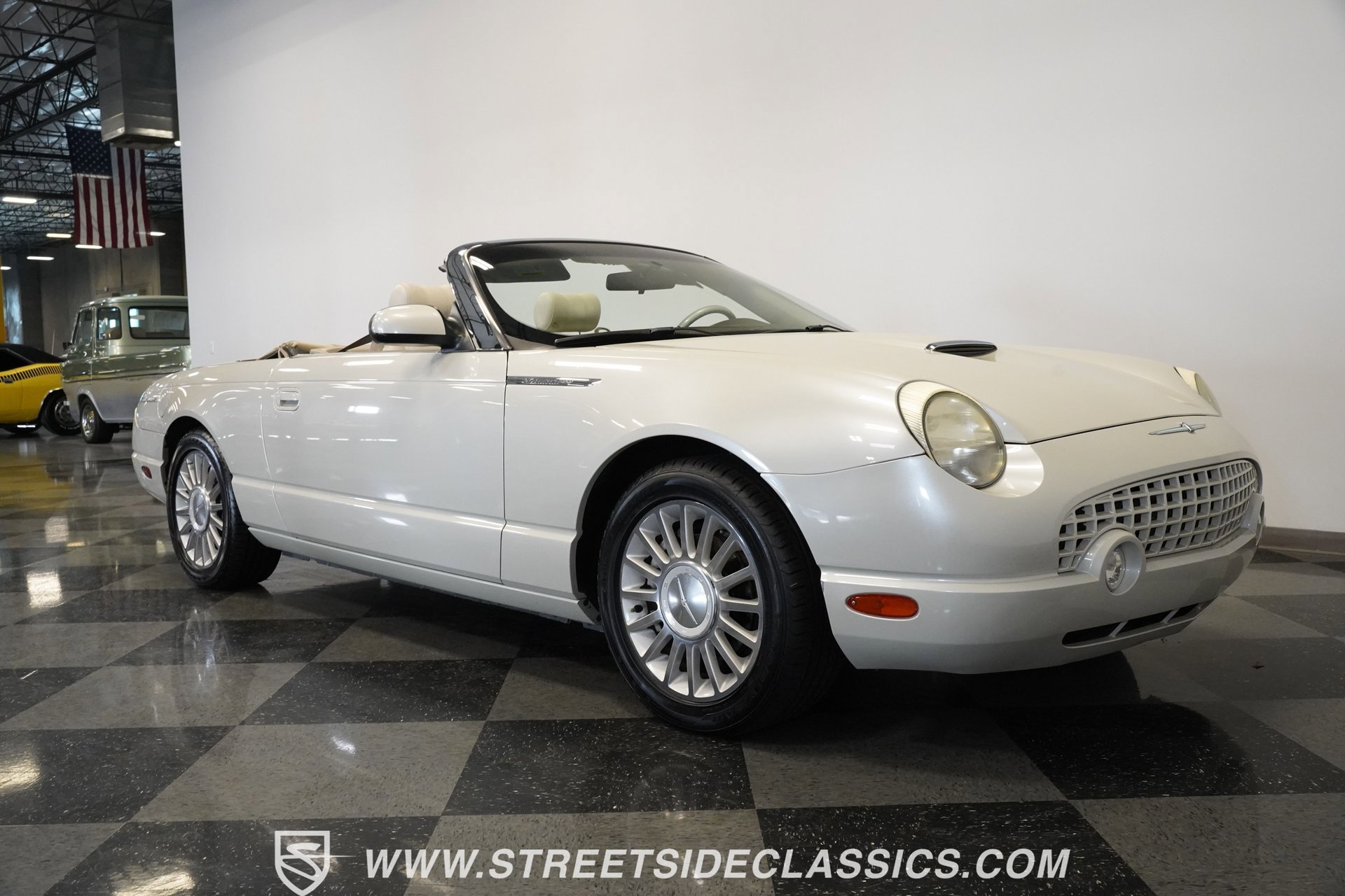 Used 2005 Ford Thunderbird 50th Anniversary image 26