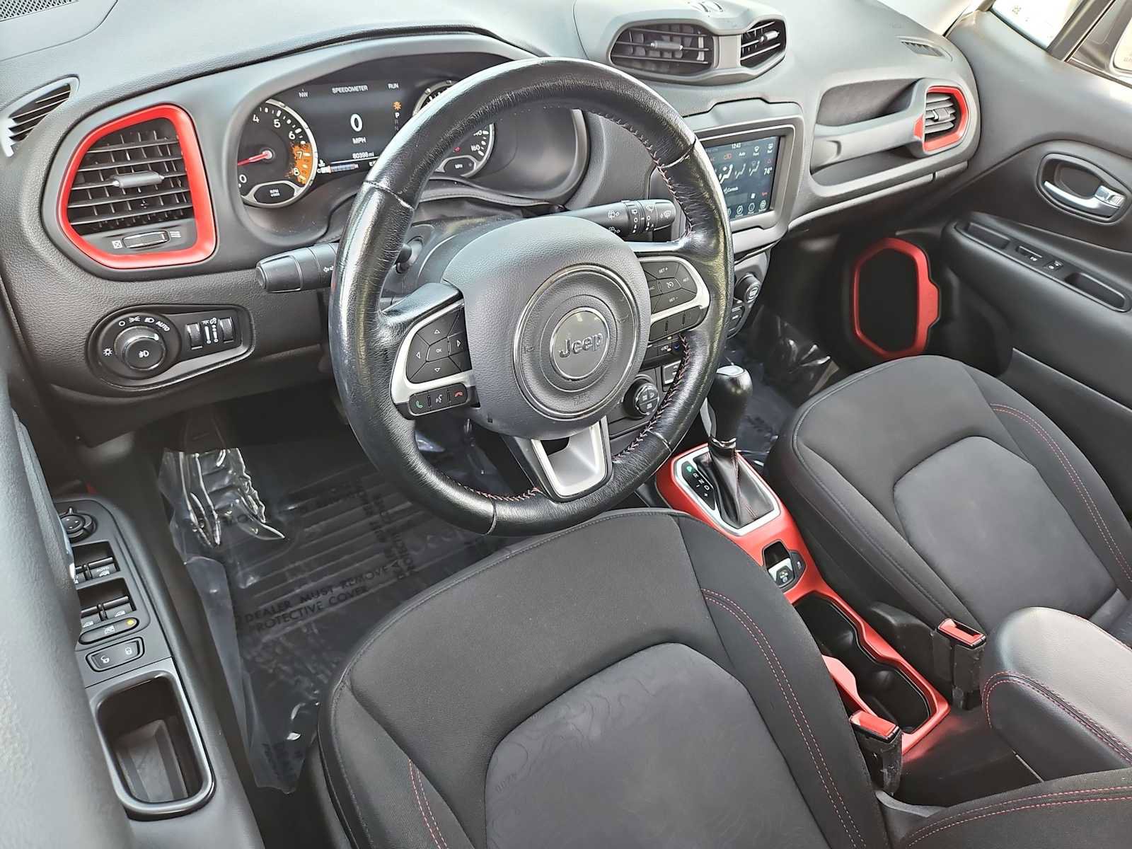 Used 2018 Jeep Renegade Trailhawk w/ Cold Weather Group II image 10