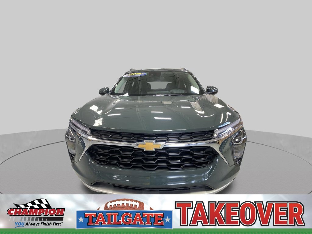 Certified 2025 Chevrolet Trax LT FWD image 39