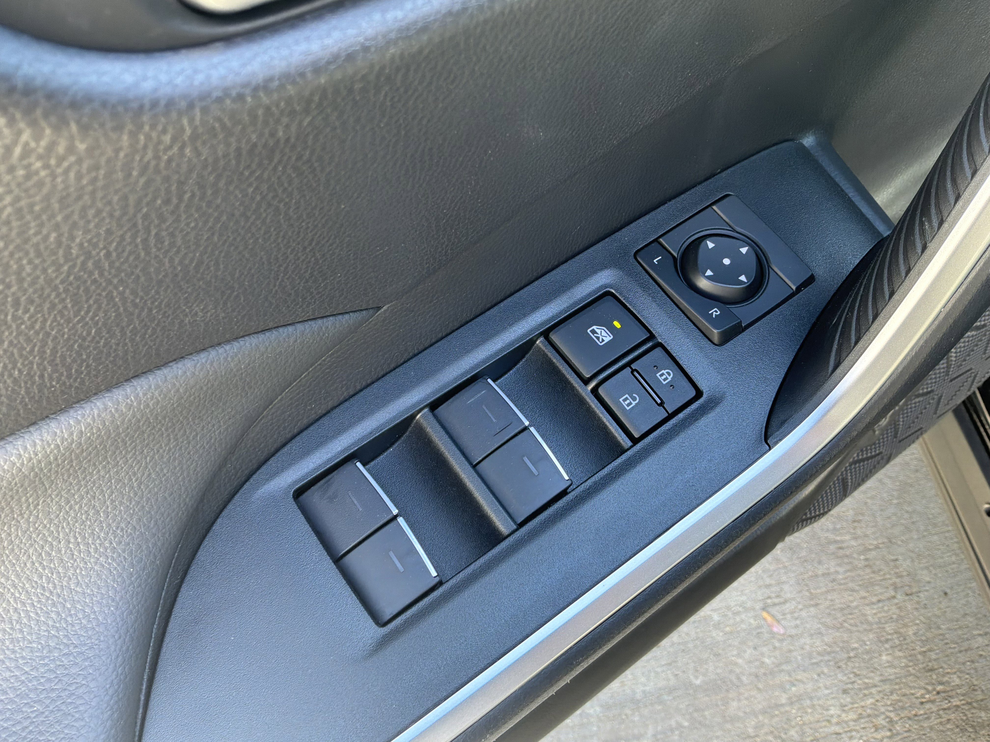 Used 2025 Toyota RAV4 XLE w/ Convenience Package image 19