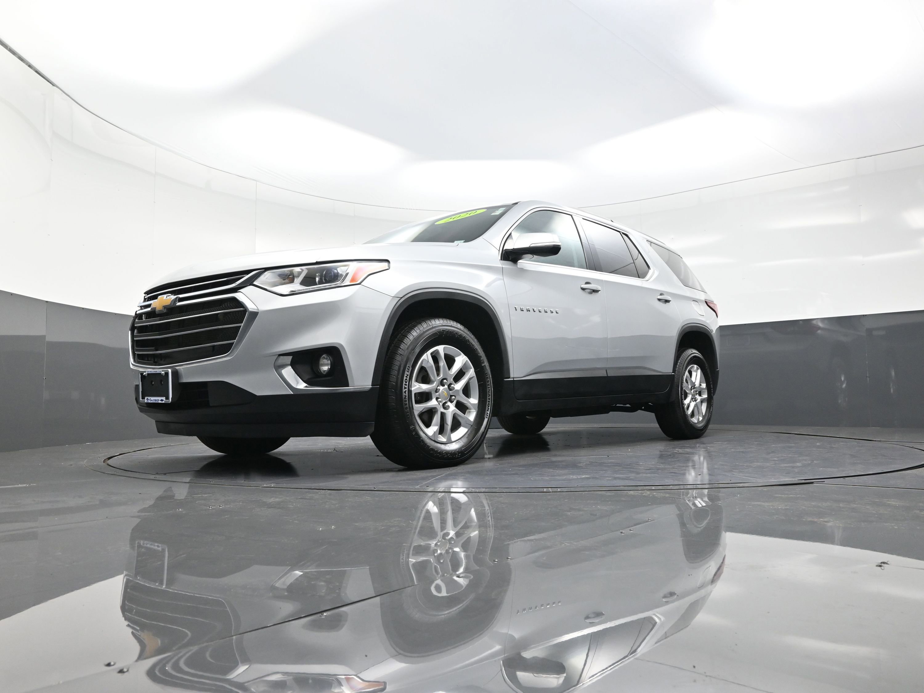 Used 2020 Chevrolet Traverse LT image 11