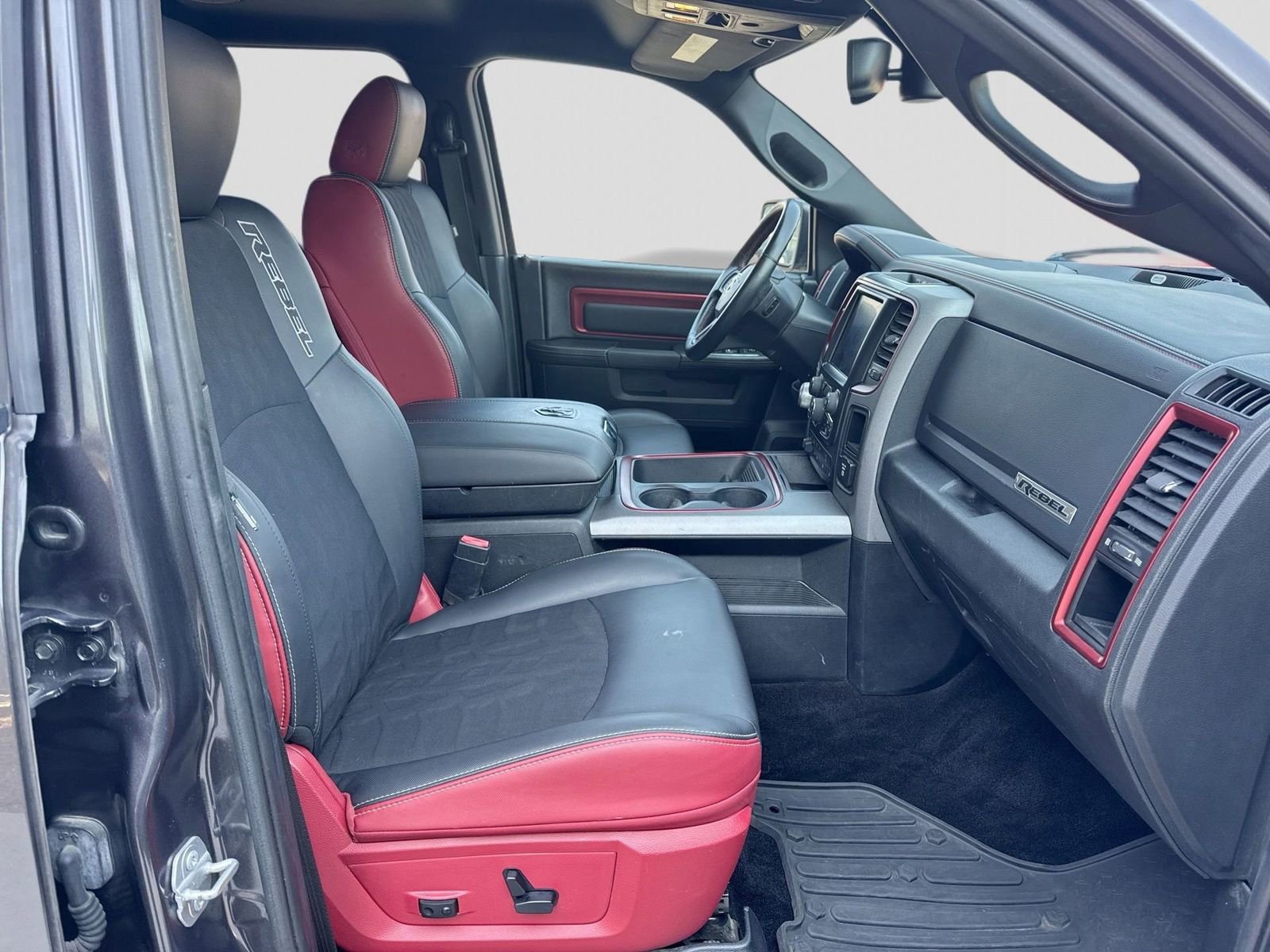 Used 2016 RAM 1500 Rebel w/ Luxury Group image 7