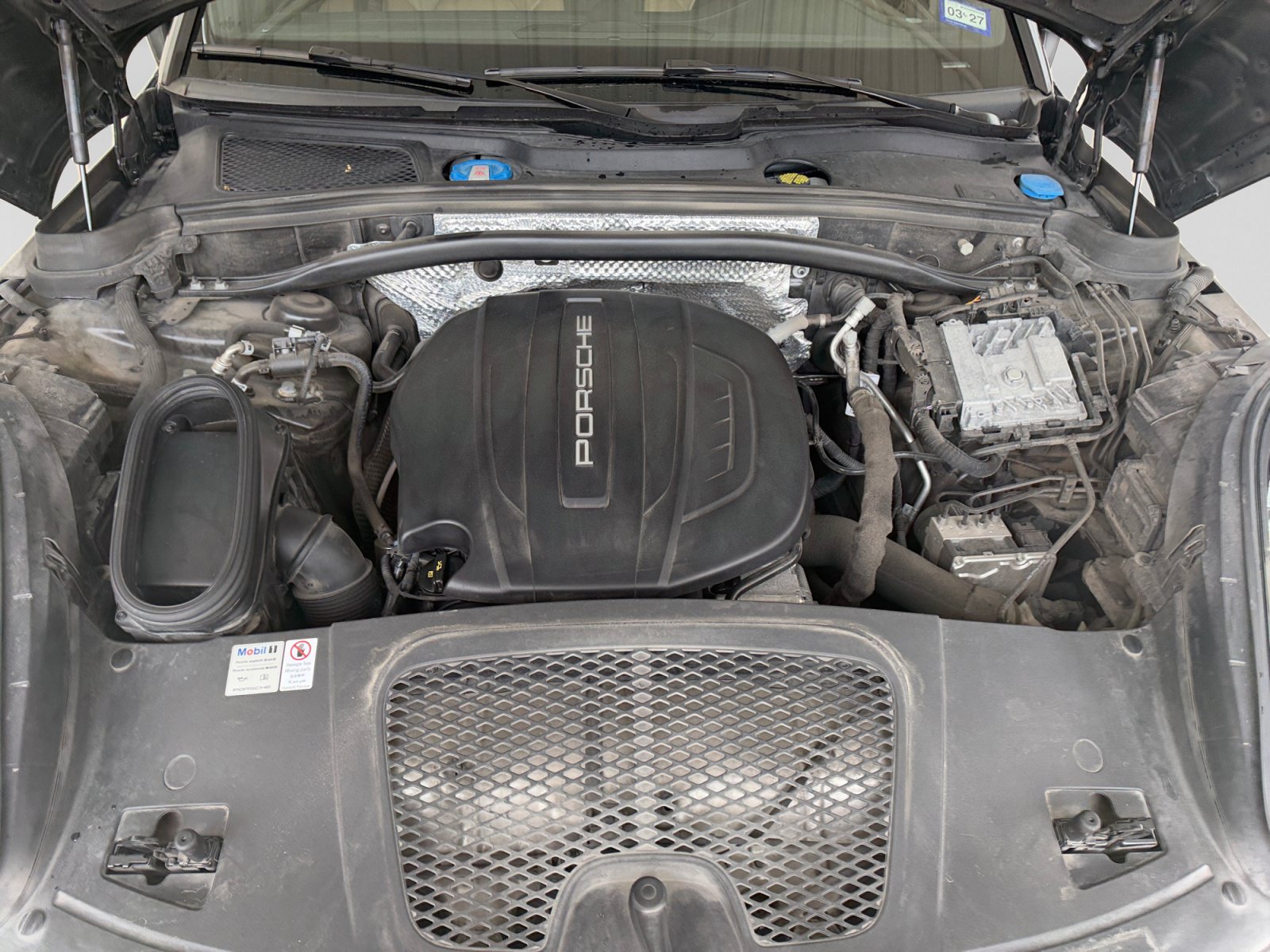 Used 2020 Porsche Macan AWD/4WD image 19