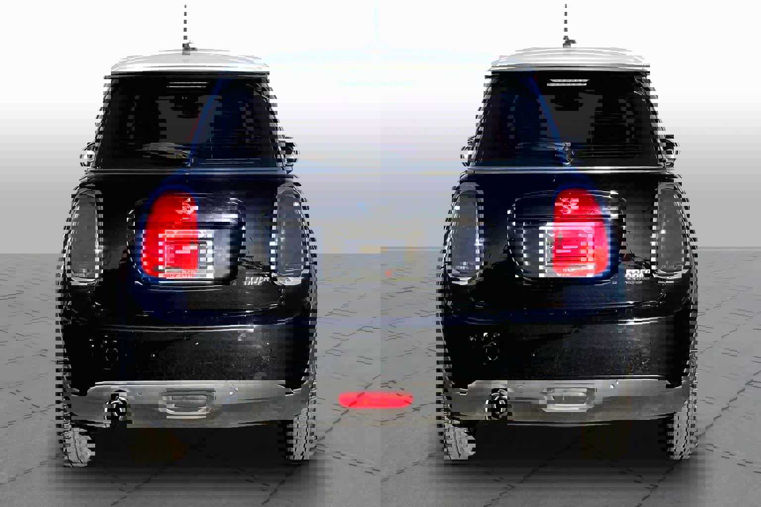 Used 2018 MINI Cooper 2-Door Hardtop FWD image 5