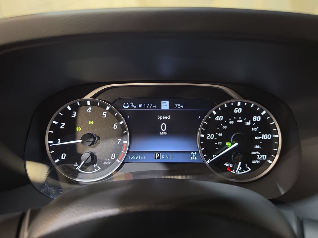 Used 2025 Nissan Frontier SL AWD/4WD image 10