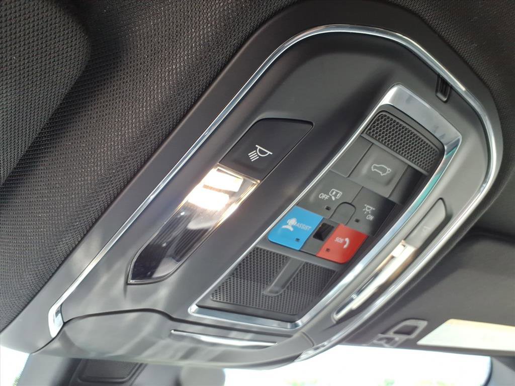 Used 2025 Jeep Grand Cherokee Limited AWD/4WD image 34