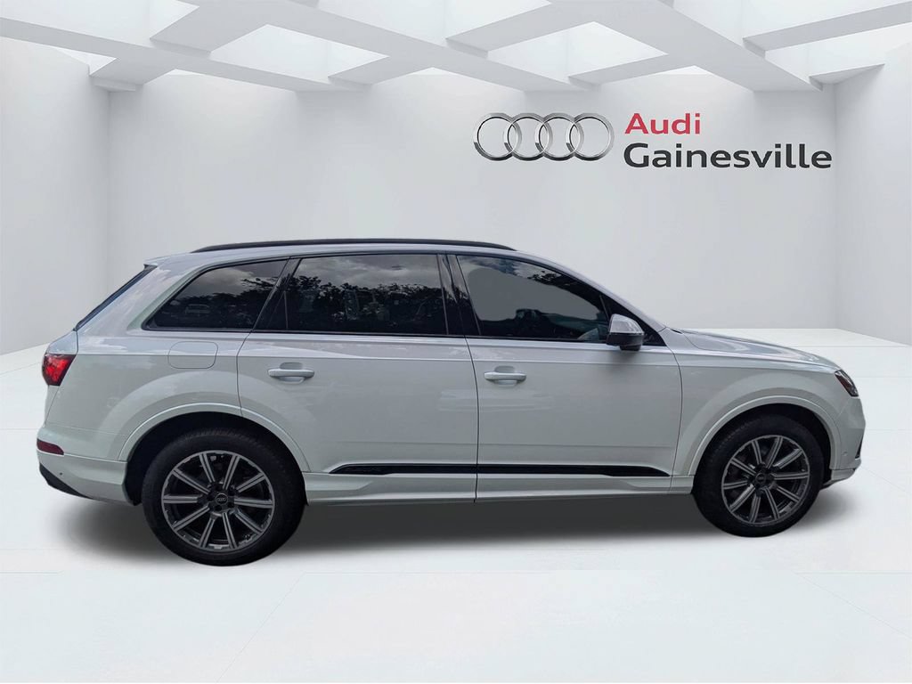 Used 2023 Audi Q7 2.0T Premium Plus w/ Premium Plus Package AWD/4WD image 2