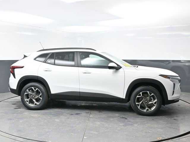 New 2026 Chevrolet Trax LT w/ Driver Confidence Package image 3