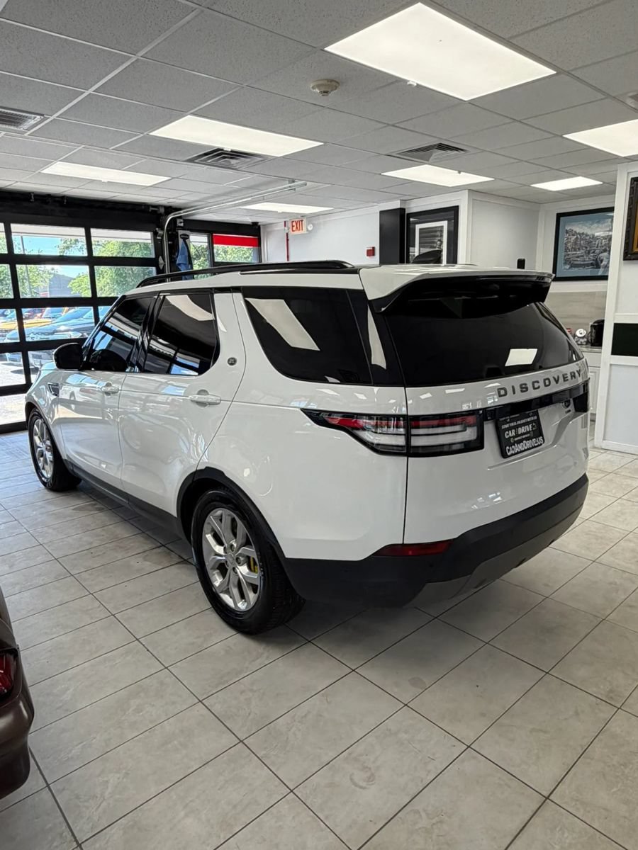 Used 2020 Land Rover Discovery SE AWD/4WD image 6