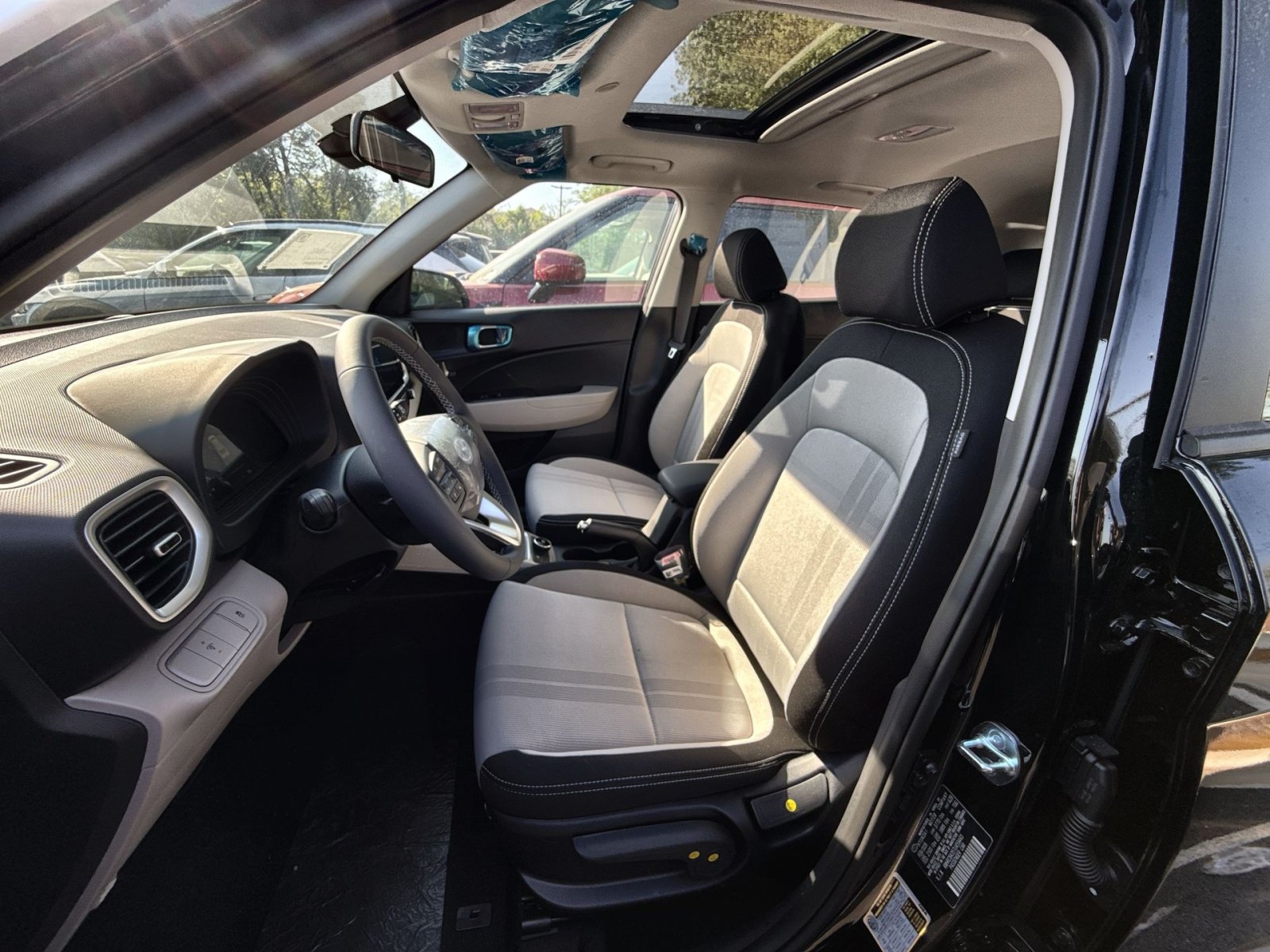 New 2026 Hyundai Venue SEL FWD image 13
