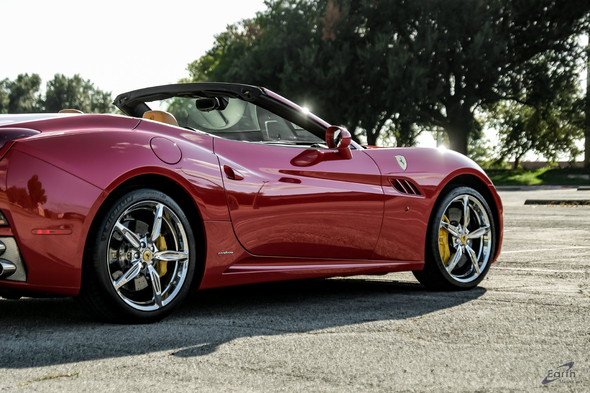 Used 2014 Ferrari California RWD image 23