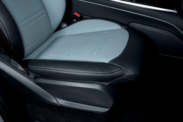 Used 2025 Mercedes-Benz G 550 image 53