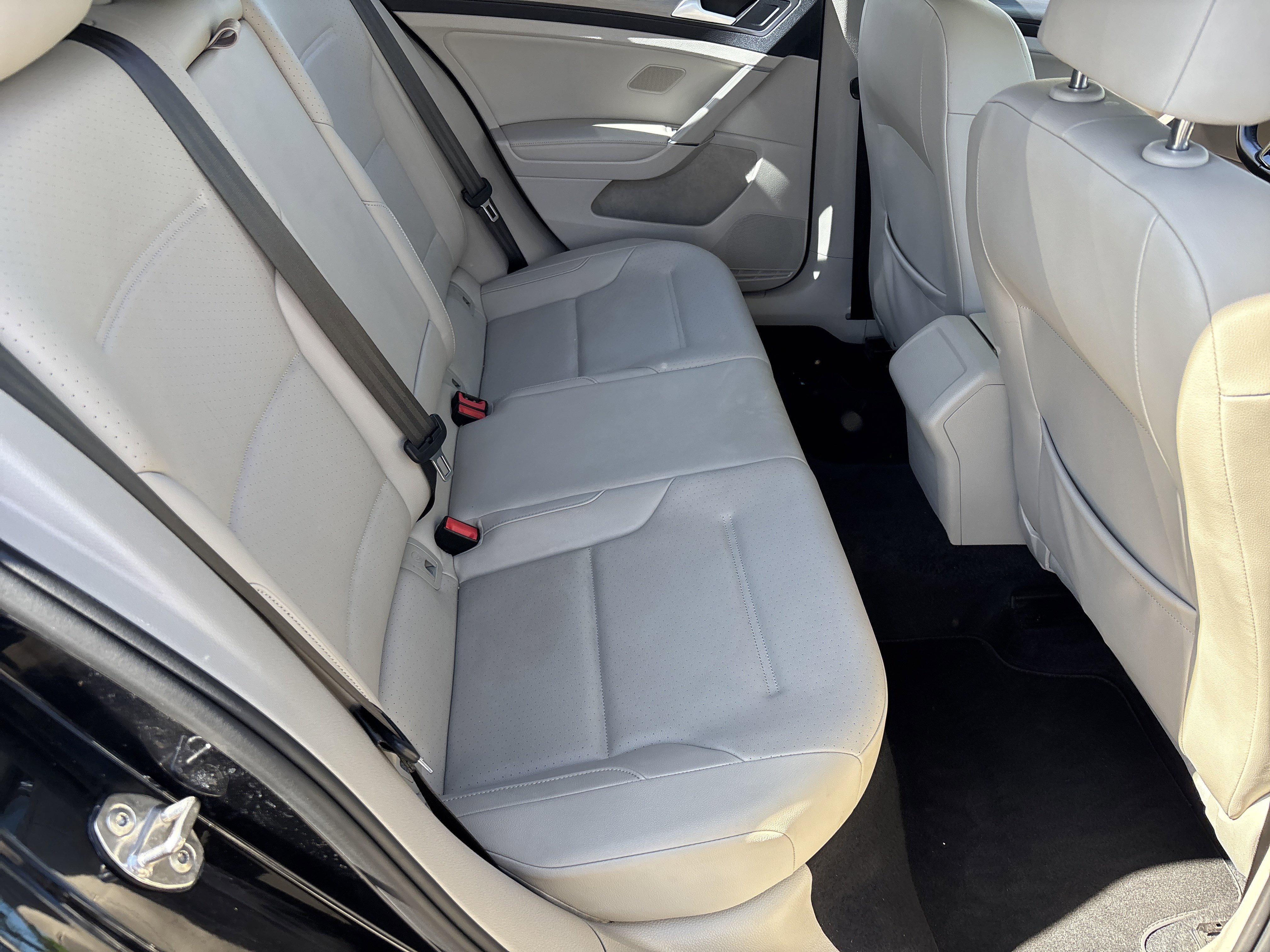 Used 2019 Volkswagen Golf SE w/ Driver Assistance Package image 11