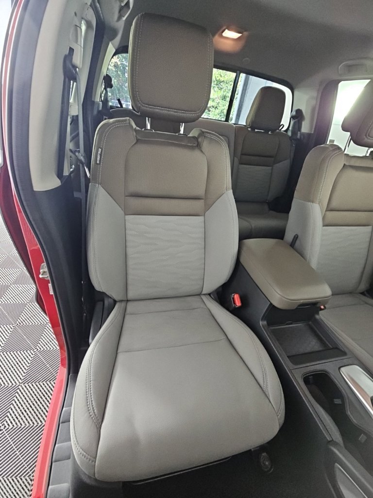 Used 2022 Nissan Frontier SV AWD/4WD image 22