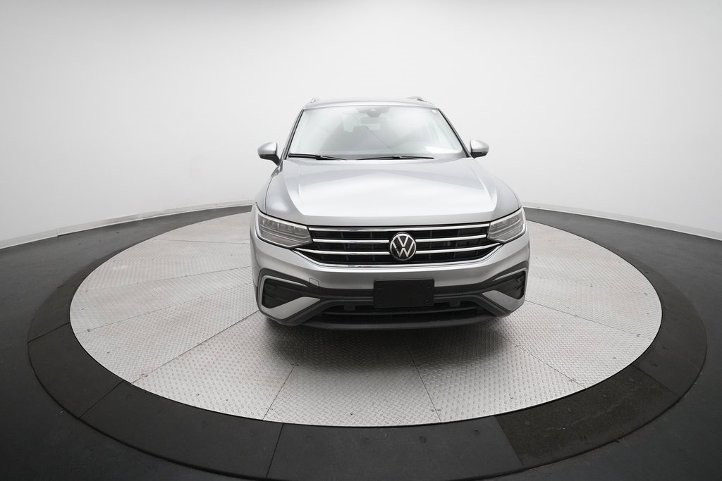Used 2024 Volkswagen Tiguan SE image 11