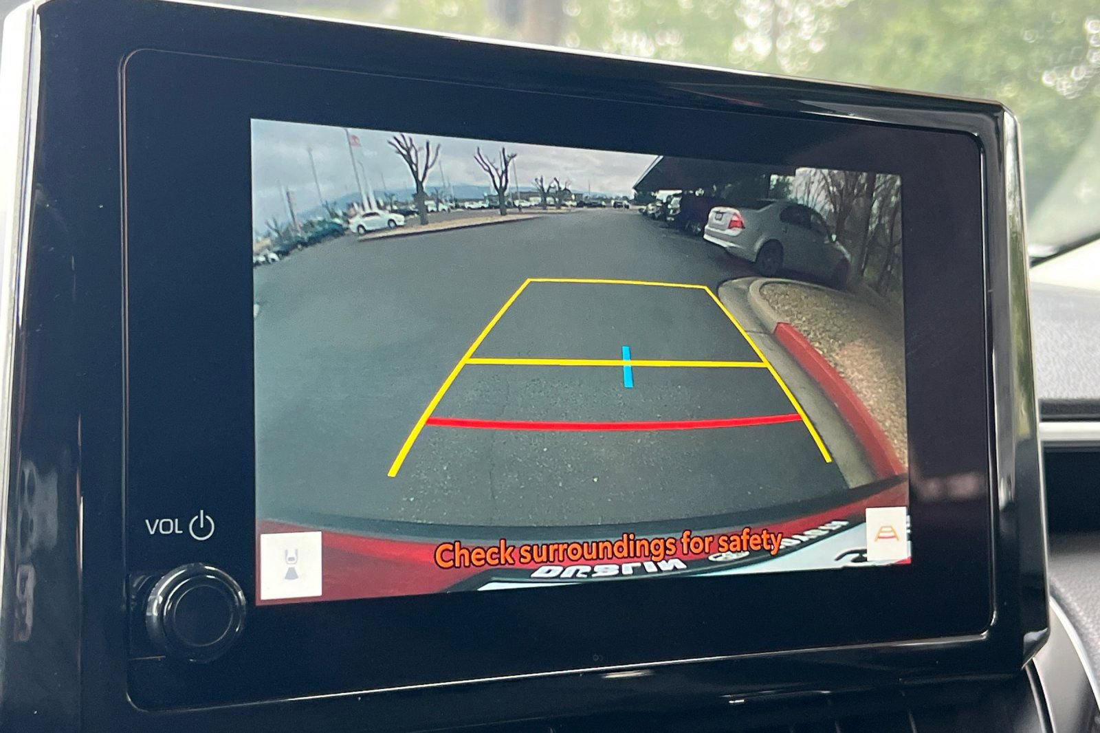 Certified 2023 Toyota Corolla Cross XLE image 24