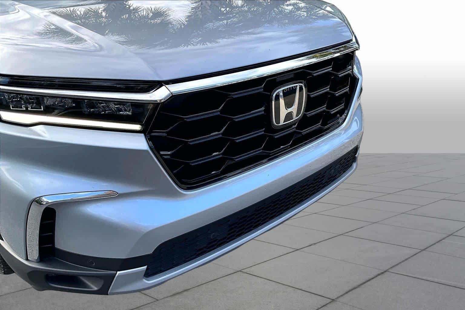 Used 2024 Honda Pilot Touring image 30