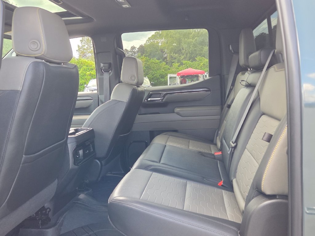 Used 2026 Chevrolet Silverado 1500 ZR2 w/ Dark Appearance Package AWD/4WD image 4