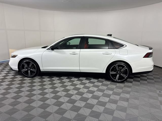 Used 2025 Honda Accord Sport image 5