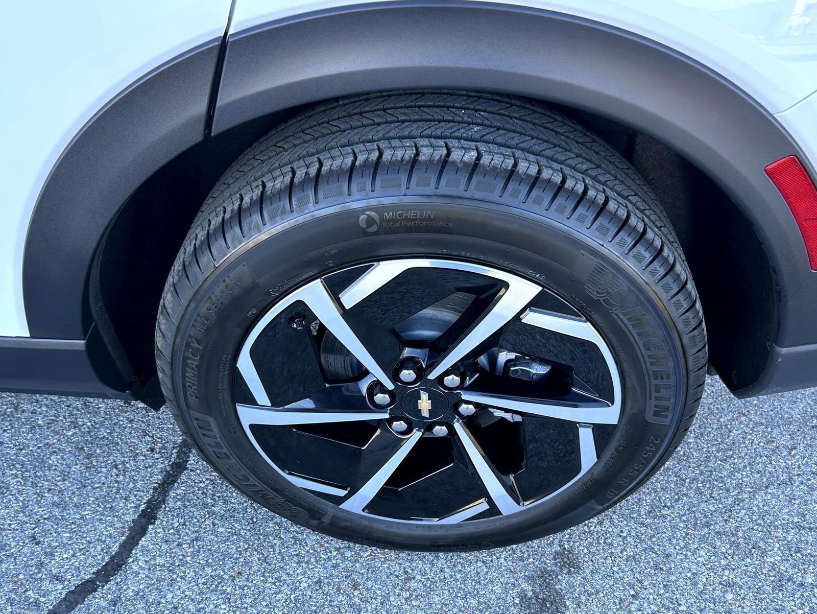 New 2026 Chevrolet Equinox EV LT image 22