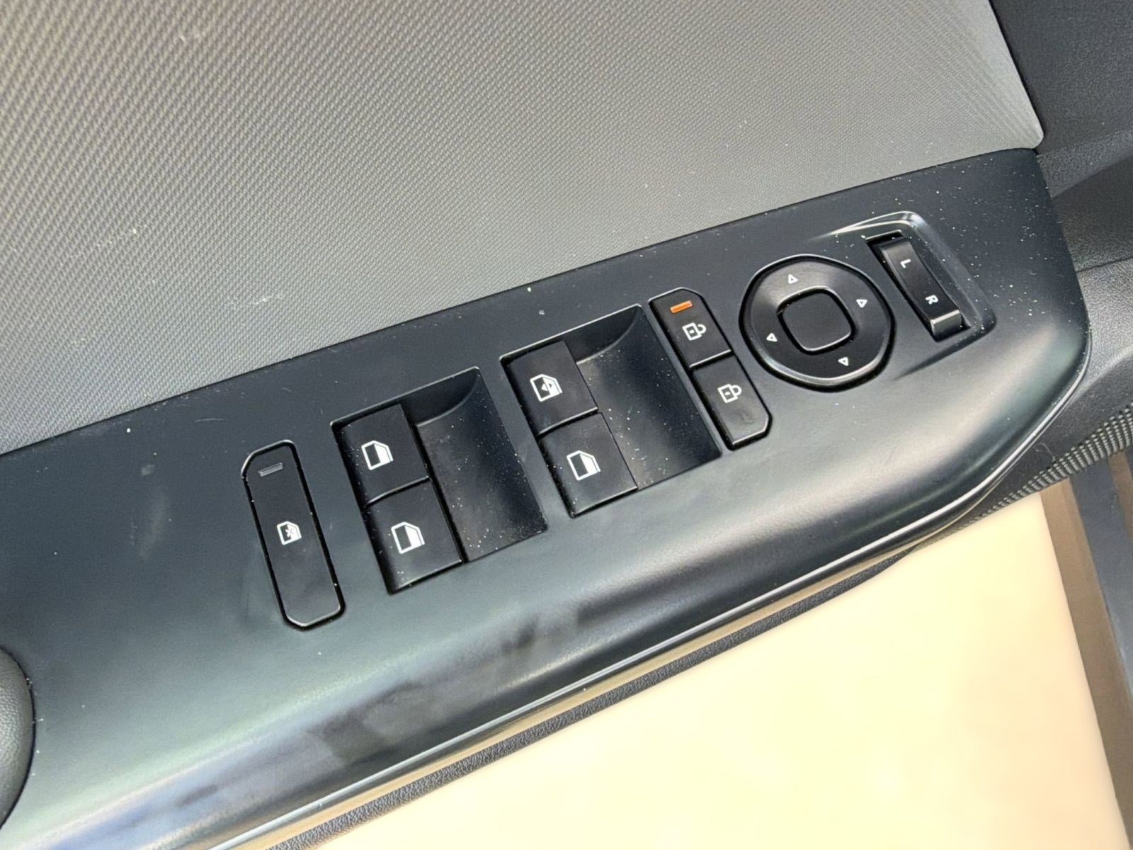 Used 2025 Kia K4 LXS FWD image 21