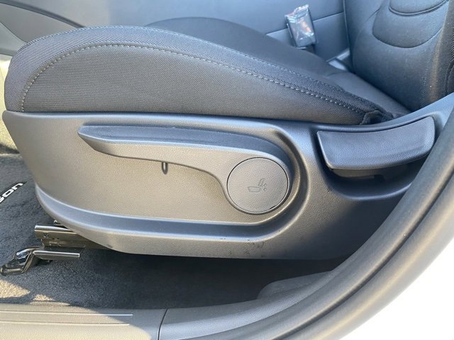 New 2025 Hyundai Tucson SE image 11