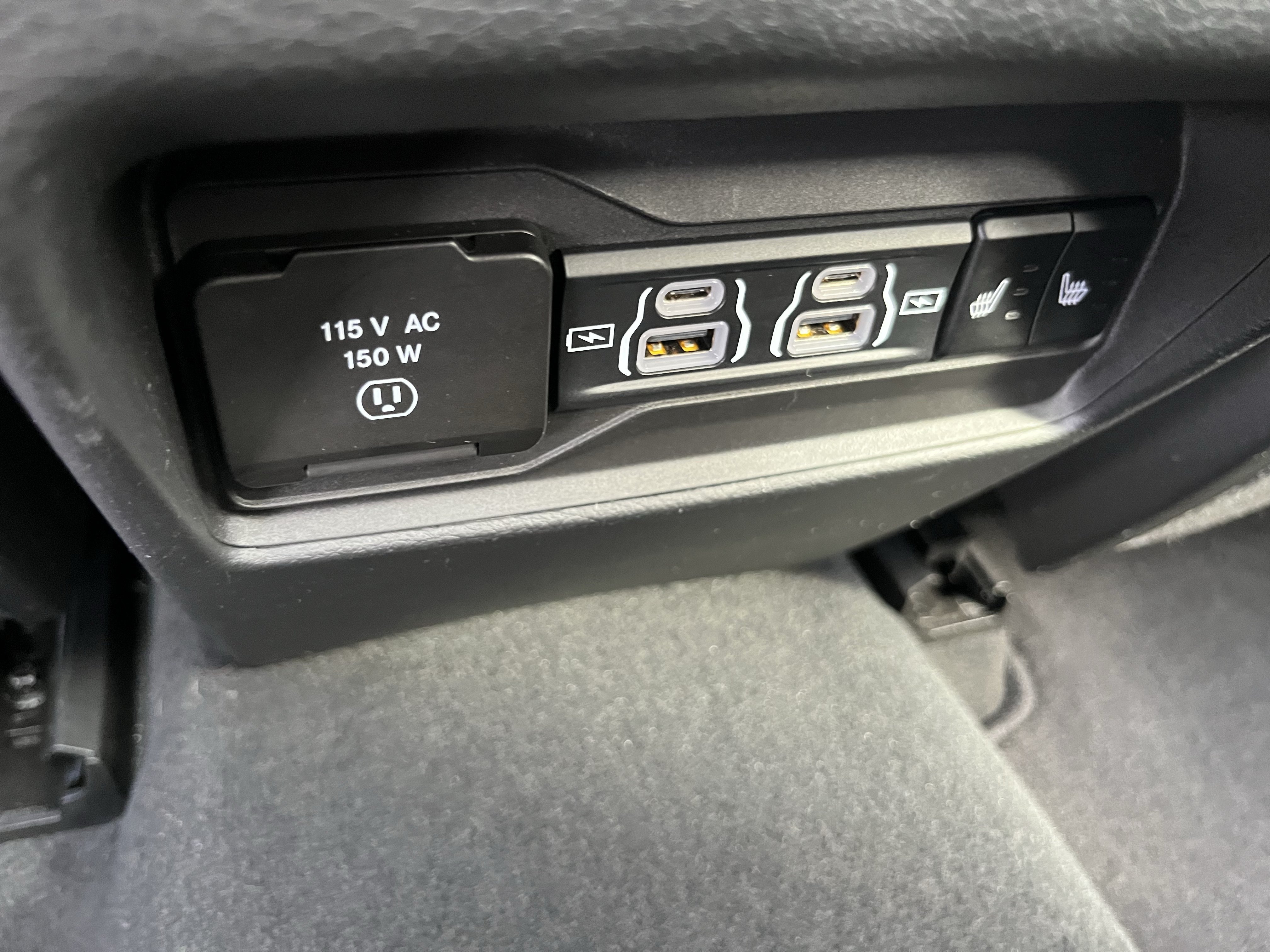 Used 2023 Jeep Grand Cherokee 4WD 4xe w/ Luxury Tech Group II image 20