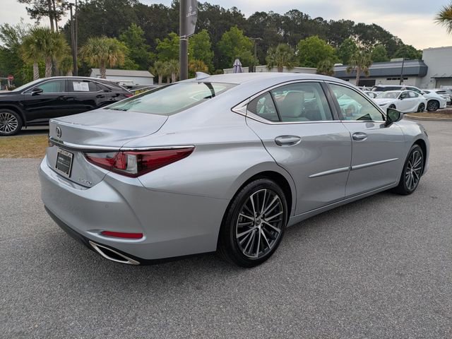 Used 2025 Lexus ES 350 w/ Premium Package image 4