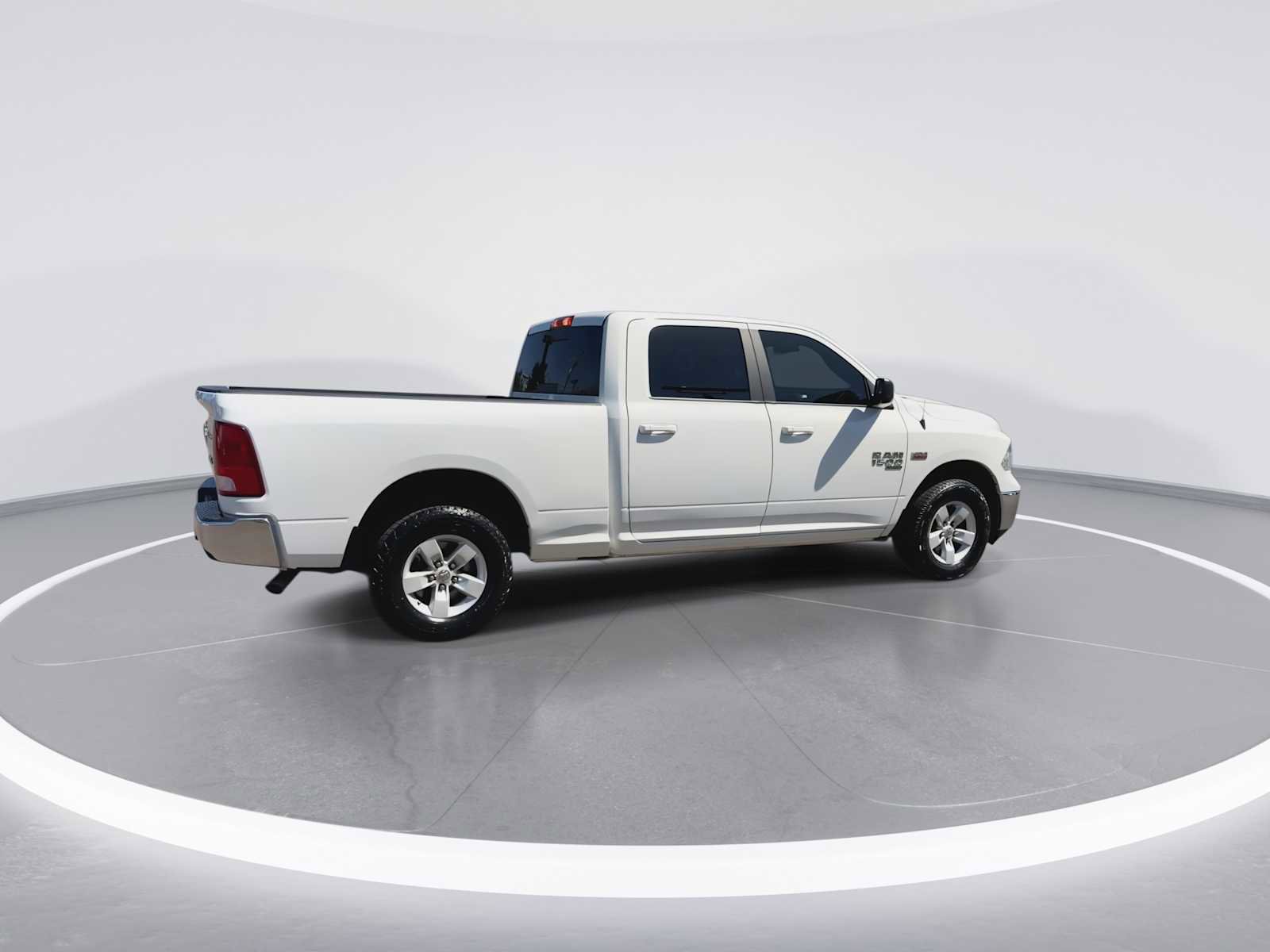 Used 2019 RAM 1500 Classic SLT AWD/4WD image 8